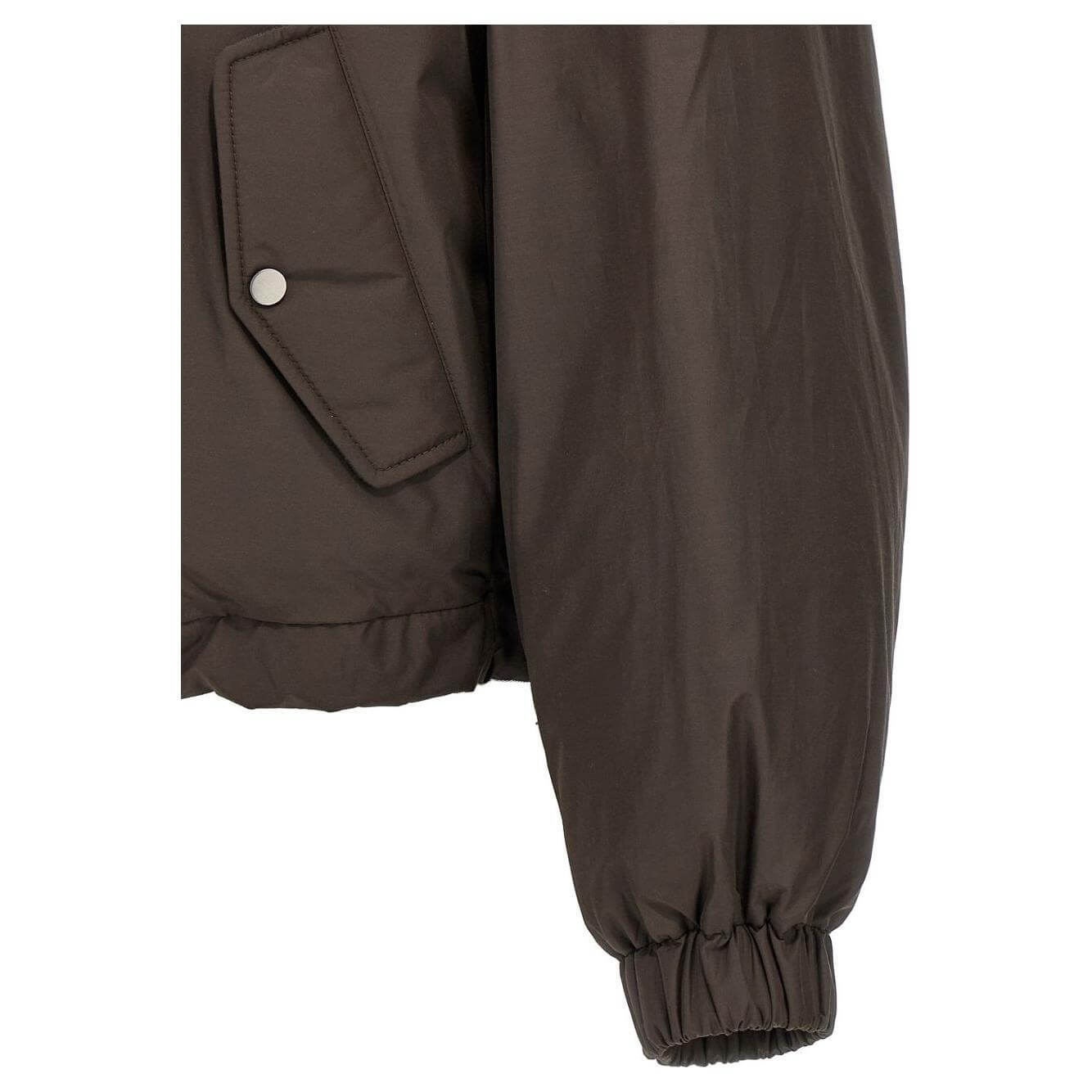 Front view with bag zipped and handles upright.