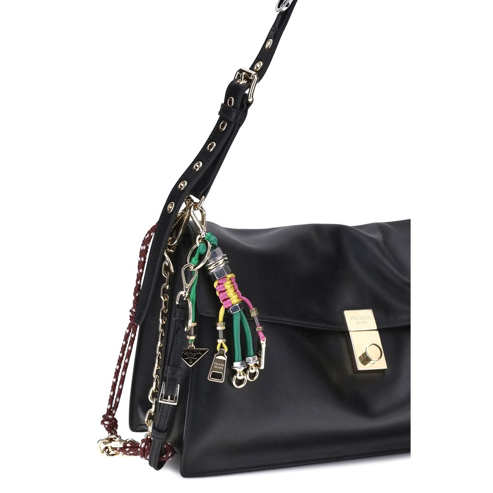 Front view with bag zipped and handles upright.