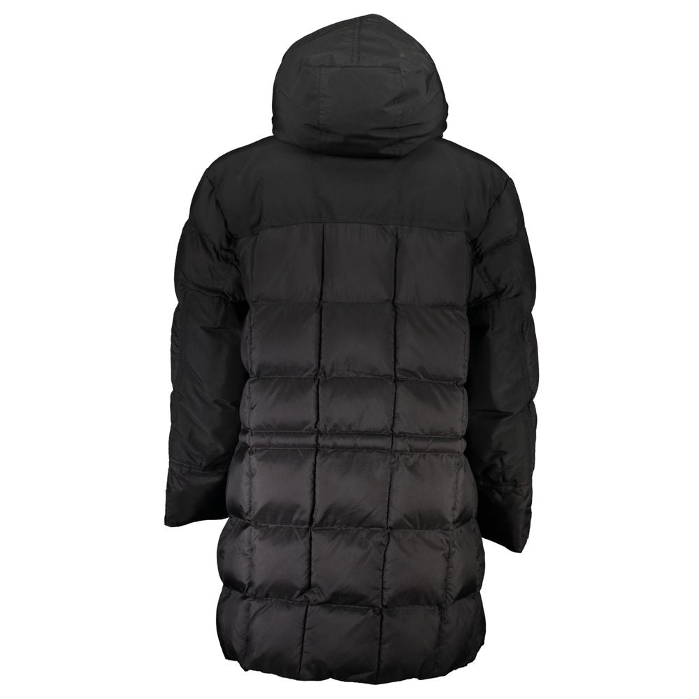 Front view with bag zipped and handles upright.