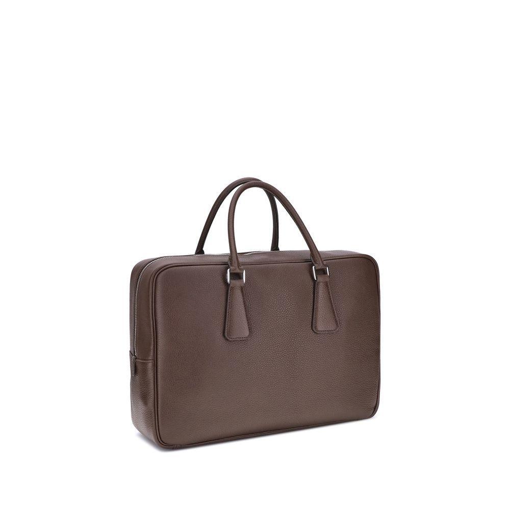Front view with bag zipped and handles upright.