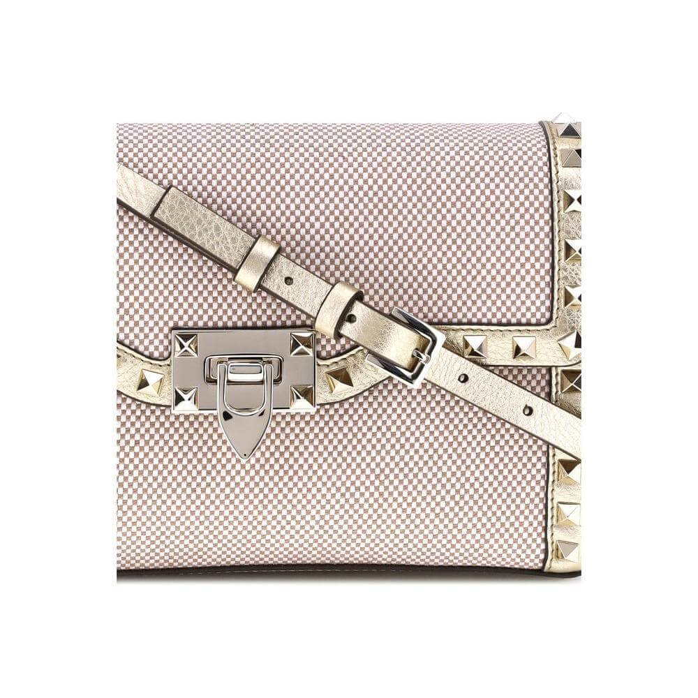 Front view with bag zipped and handles upright.