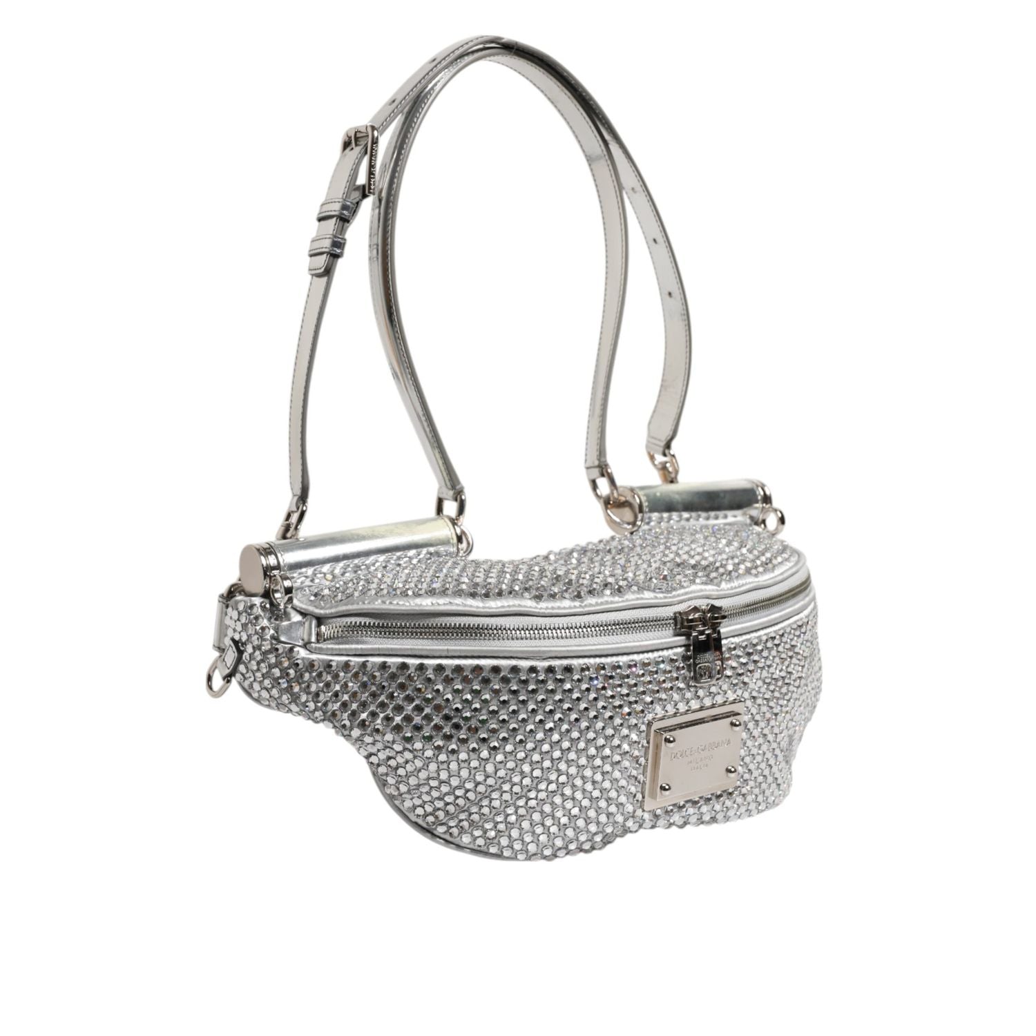 Front view with bag zipped and handles upright.