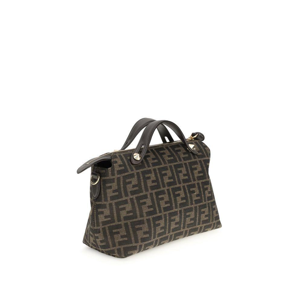 Front view with bag zipped and handles upright.