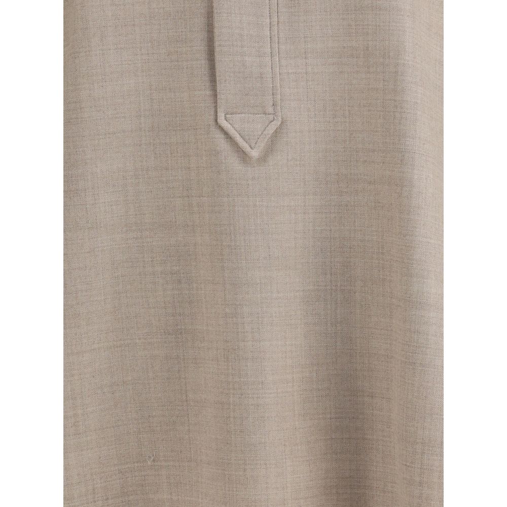 Close-up of True Royal Beige Wool Shirt fabric texture, showcasing versatile and elegant garment for colder seasons.