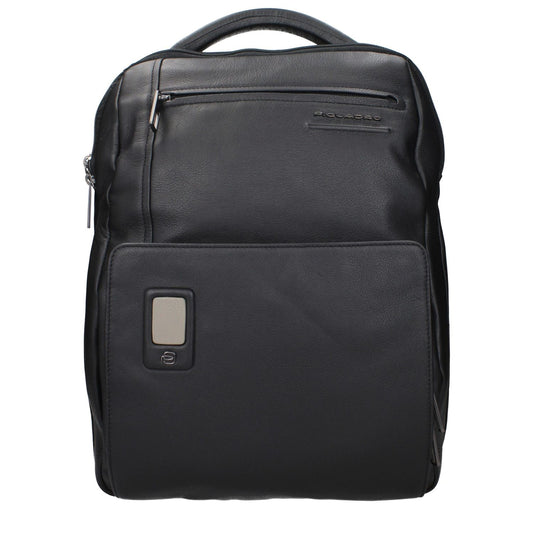 Piquadro Black Leather Backpack with front logo, adjustable straps, and compartments for iPad/PC. MPN: CA5105AON, Code: F84381.