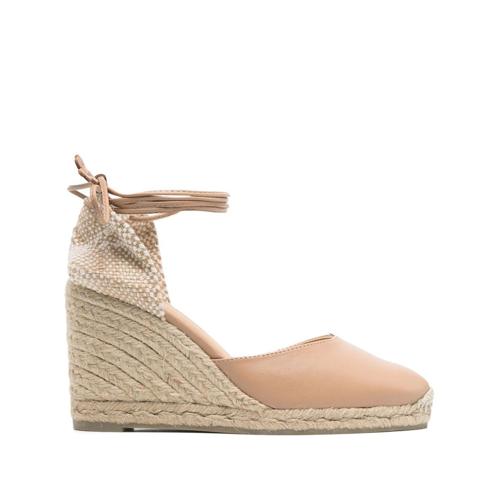 Castañer Castaner Flat shoes Powder with almond beige tie-fastening ankle strap and high wedge heel made of braided raffia for women